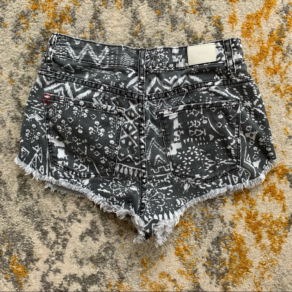 BDG Pattern High Rise Shorts - Picture 3 of 4
